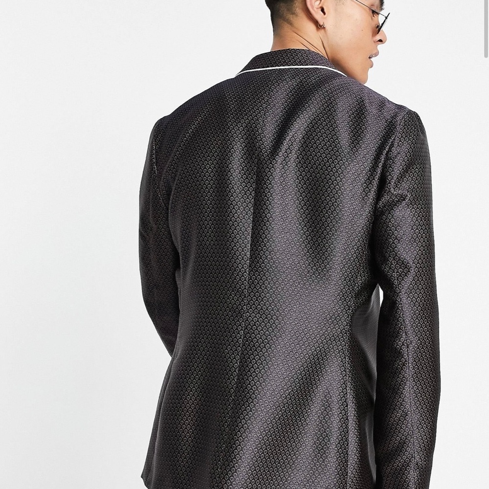 Mens suit - Picture 7 of 13